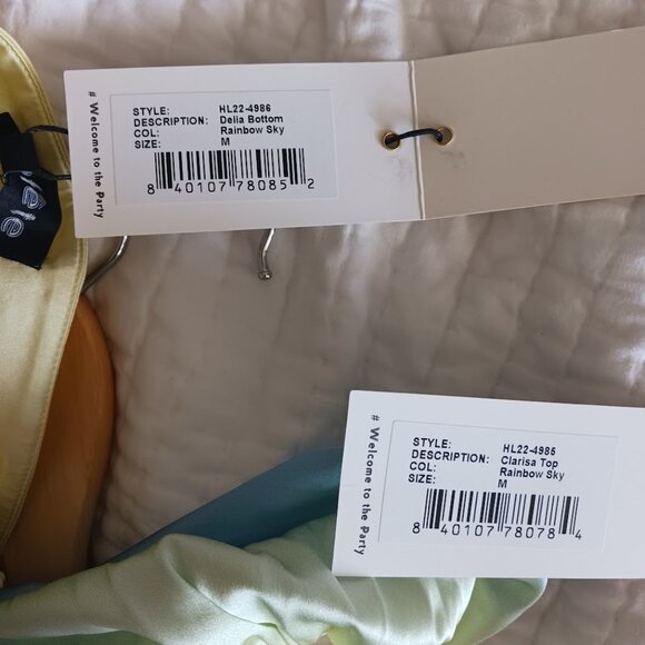 Retrofete 2-Piece Set Rainbow Sky Silk Wide Leg Pants Crop Top Set Womens Medium - Picture 13 of 14